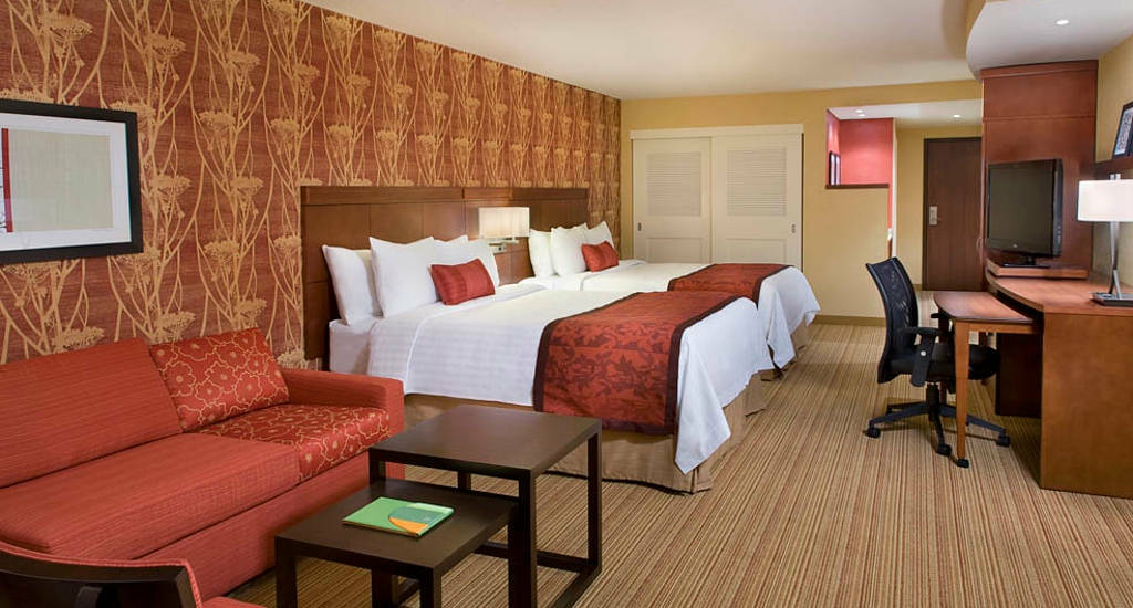 Courtyard By Marriott Calgary South Hotel Buitenkant foto